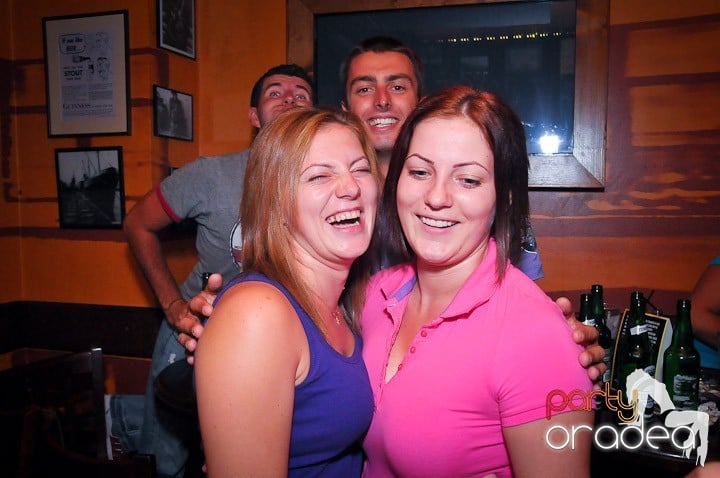 Distracţie din plin în Lord's, Lord's Pub