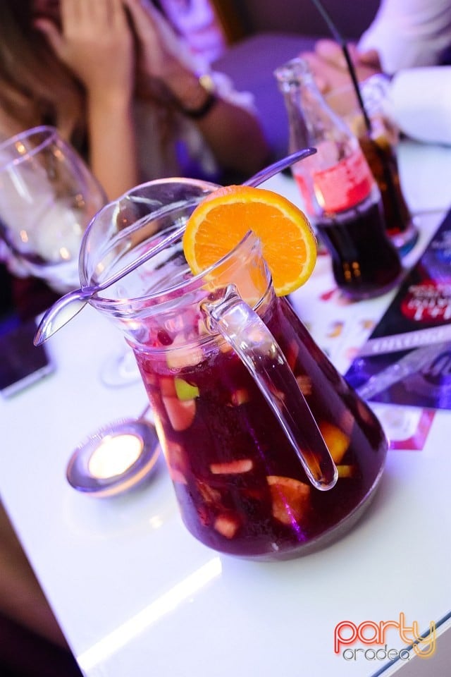 Distracţie în Blanc Coffee, 