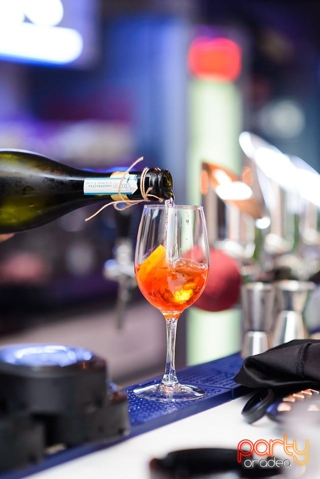 Distracţie în Blanc Coffee, 