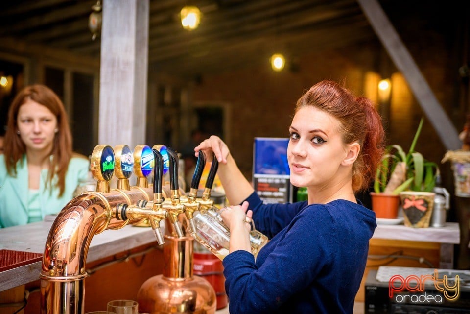 Distracţie în Bodega, Bodega