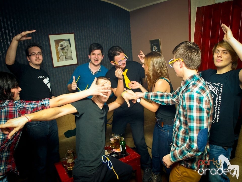 Distracţie în Chanson Café, 