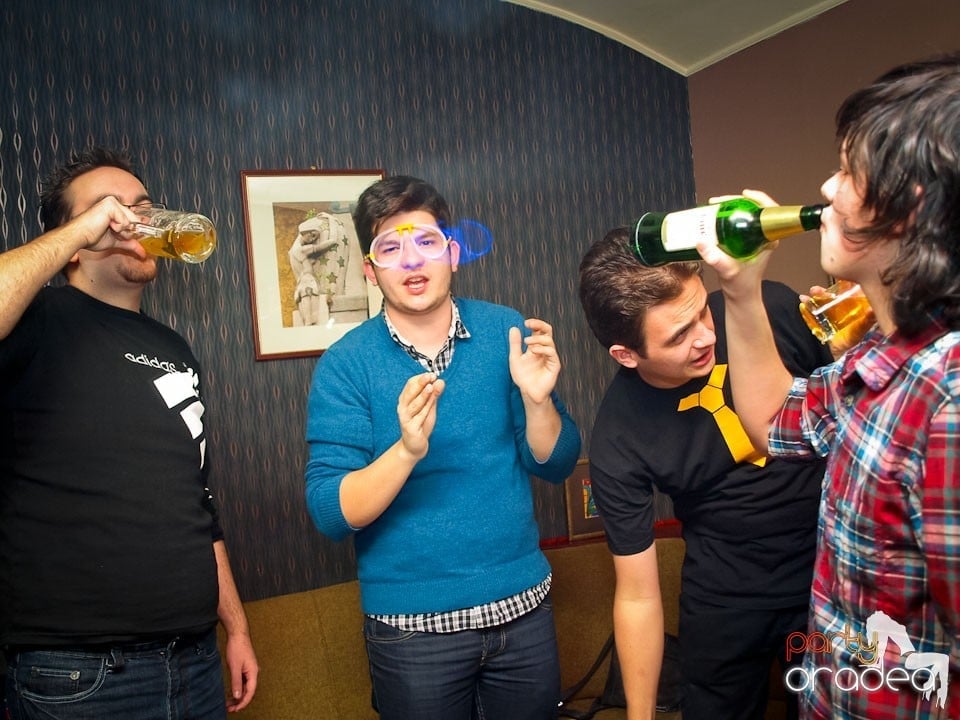 Distracţie în Chanson Café, 