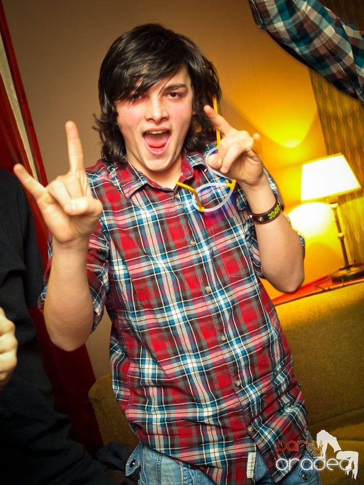 Distracţie în Chanson Café, 