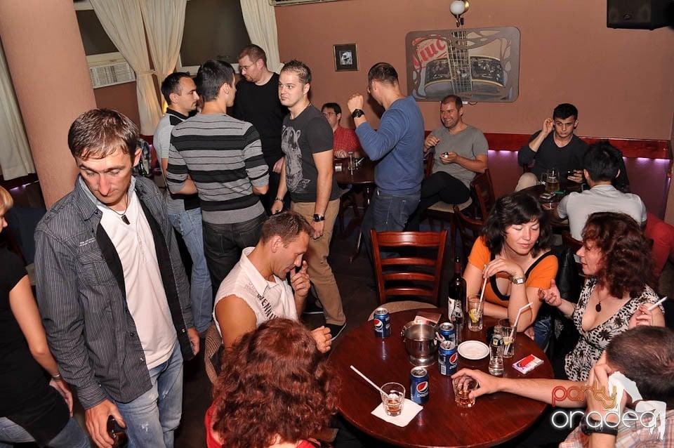 Distracţie în Chanson, 