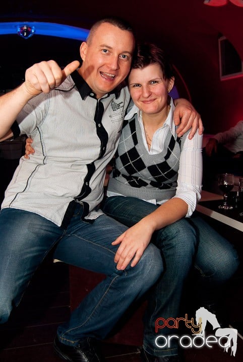 Distracţie în Club Atti's, 