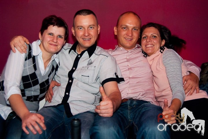 Distracţie în Club Atti's, 