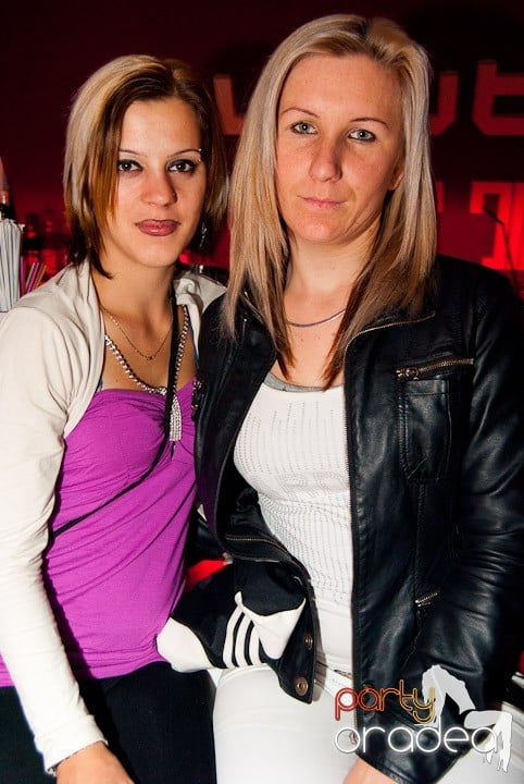 Distracţie în Club Atti's, 