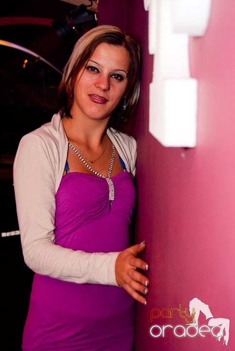 Distracţie în Club Atti's, 