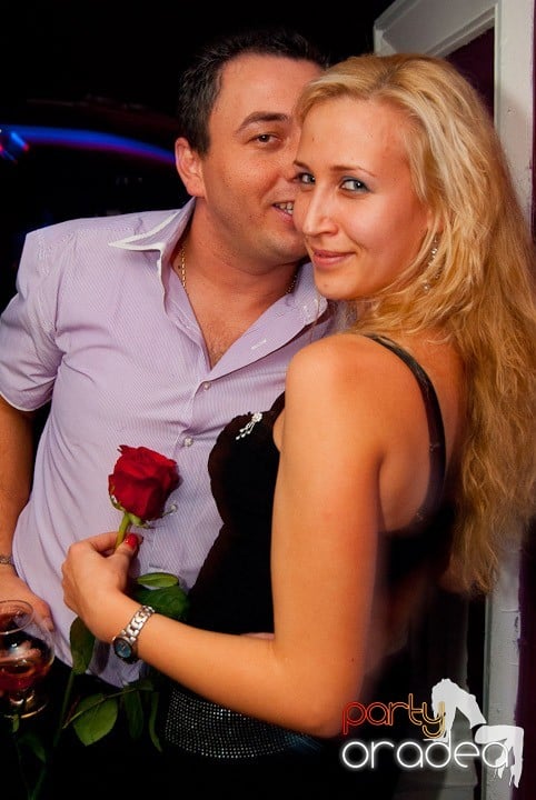 Distracţie în Club Atti's, 