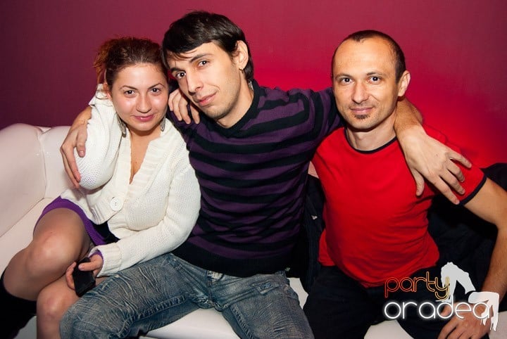 Distracţie în Club Atti's, 