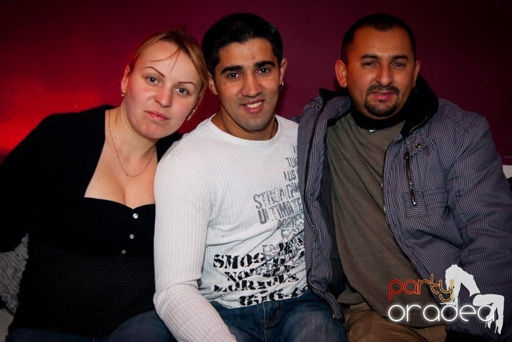 Distracţie în Club Atti's, 