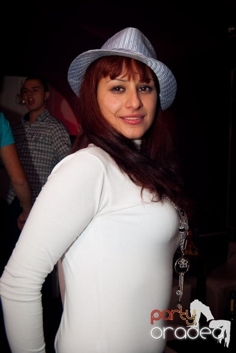 Distracţie în Club Atti's, 