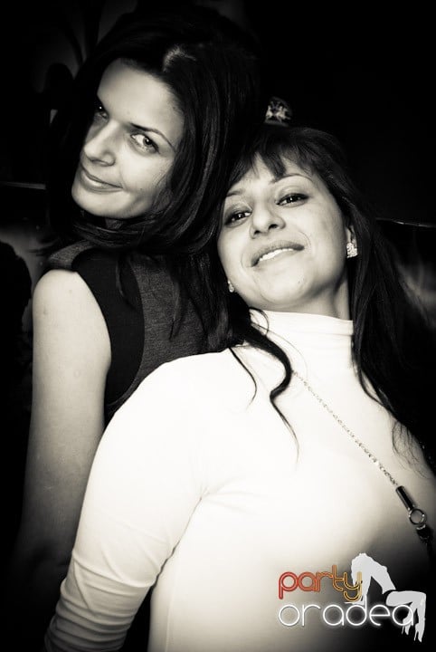 Distracţie în Club Atti's, 