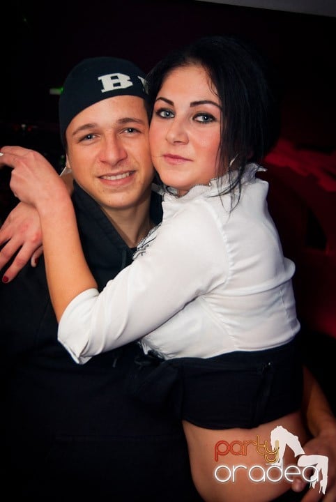 Distracţie în Club Atti's, 