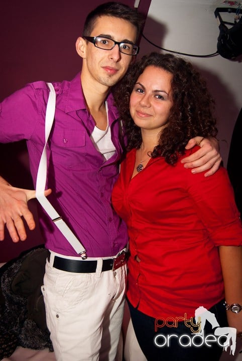 Distracţie în Club Atti's, 