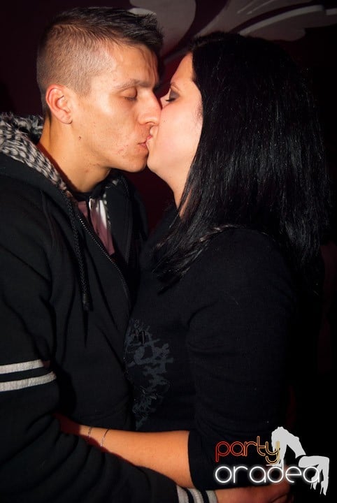 Distracţie în Club Atti's, 