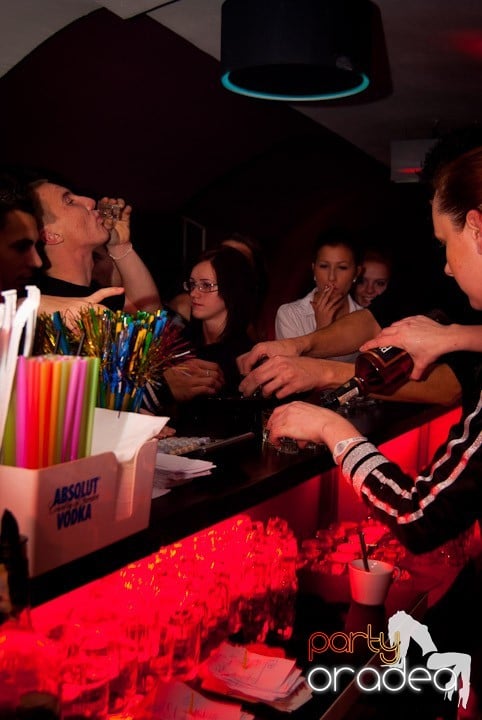 Distracţie în Club Atti's, 