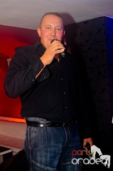 Distracţie în Club Atti's, 