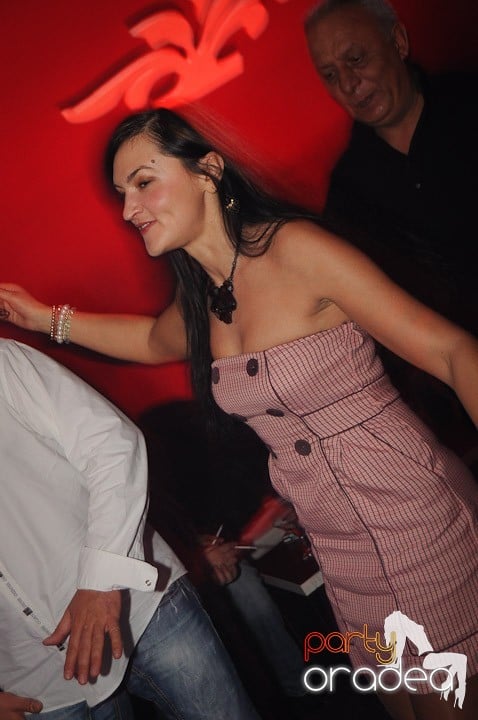 Distracţie în Club Atti's, 