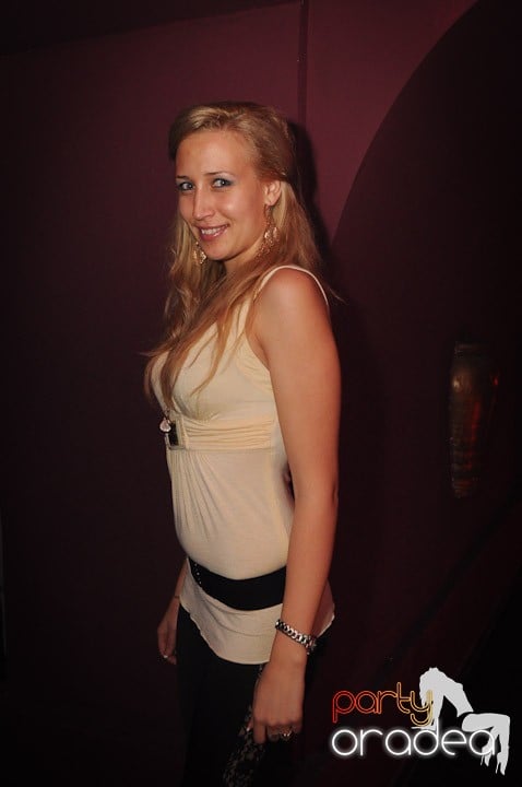 Distracţie în Club Atti's, 