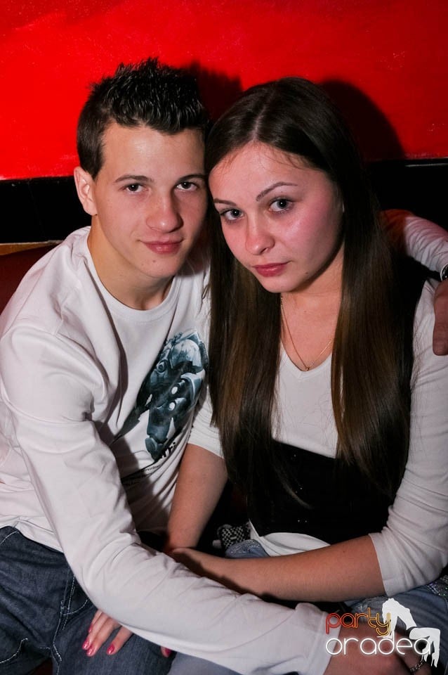 Distracţie în Club Downtown, 