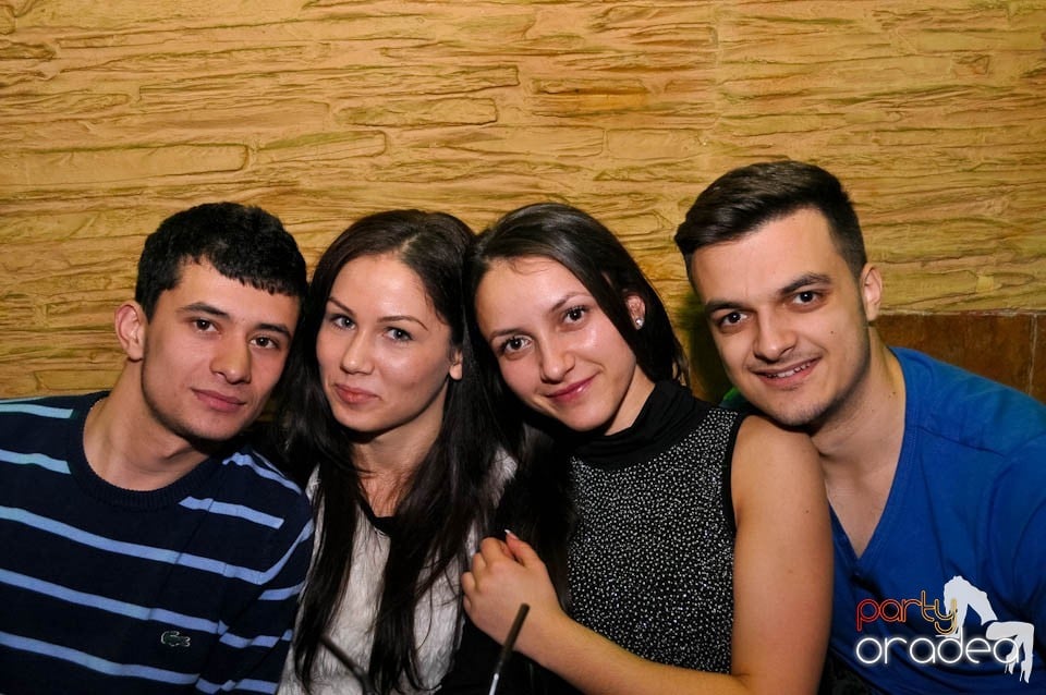 Distracţie în Club Downtown, 