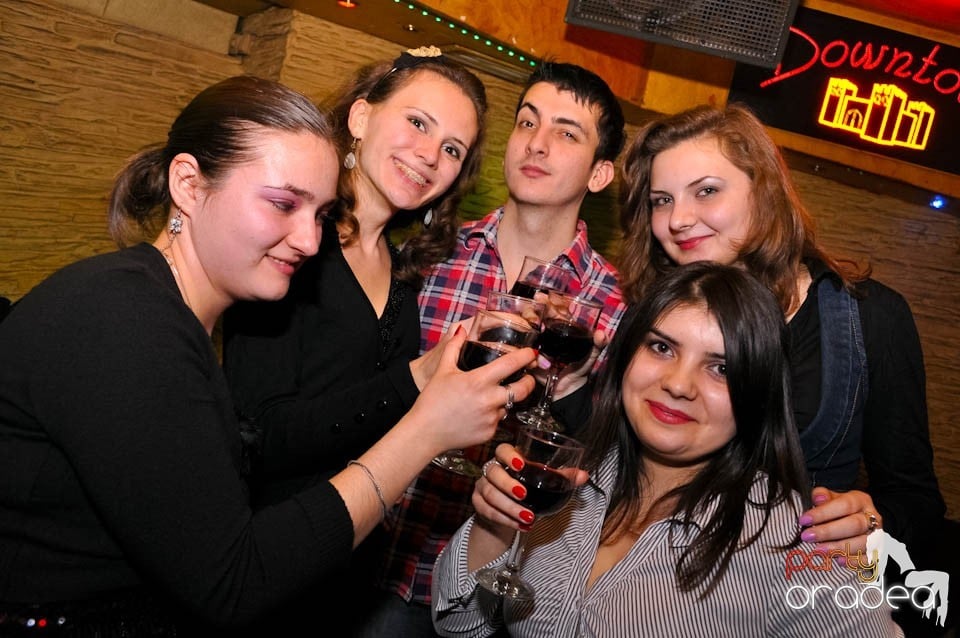 Distracţie în Club Downtown, 