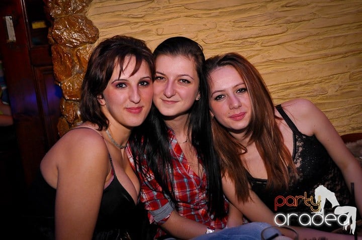 Distracţie în Club Downtown, 