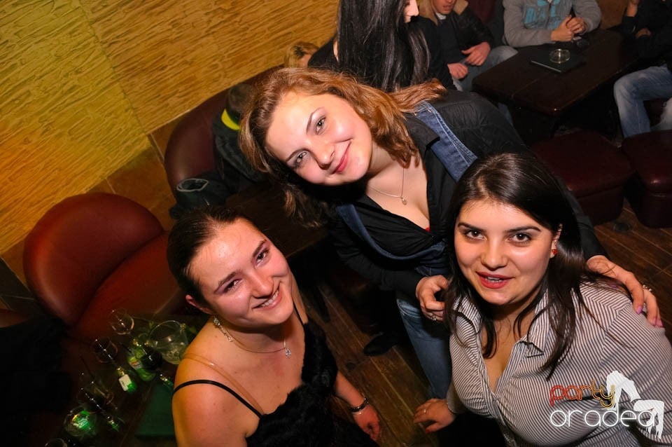 Distracţie în Club Downtown, 