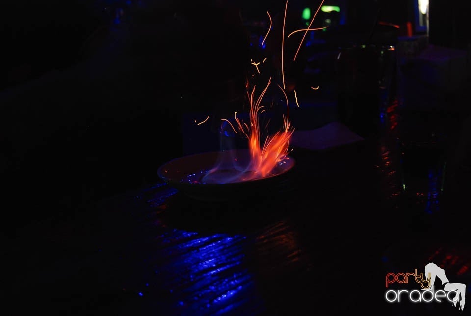 Distracţie în Club Downtown, 