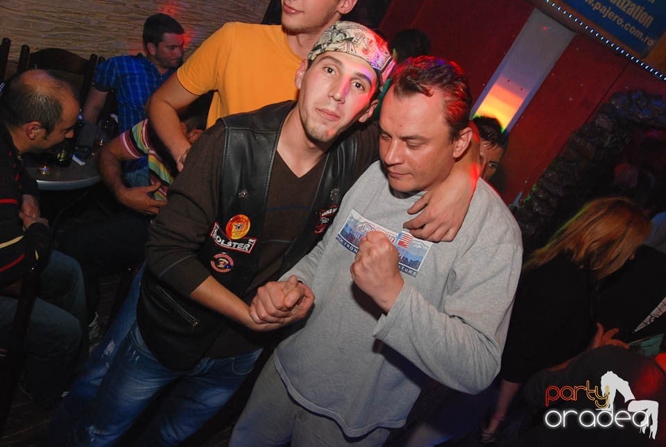 Distracţie în Club Downtown, 