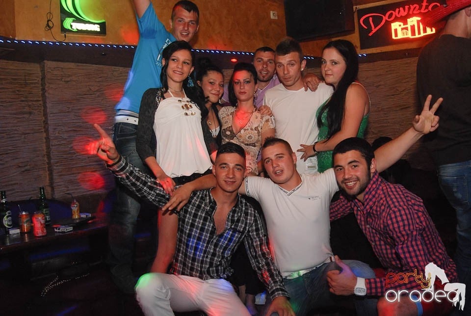 Distracţie în Club Downtown, 