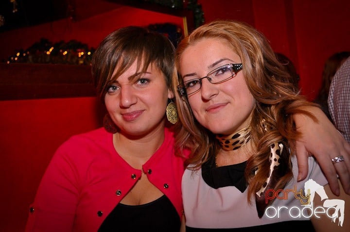 Distracţie în Club Downtown, 