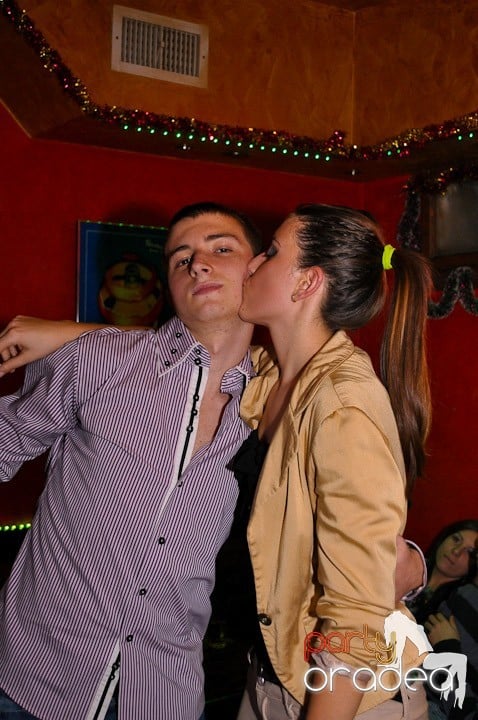 Distracţie în Club Downtown, 