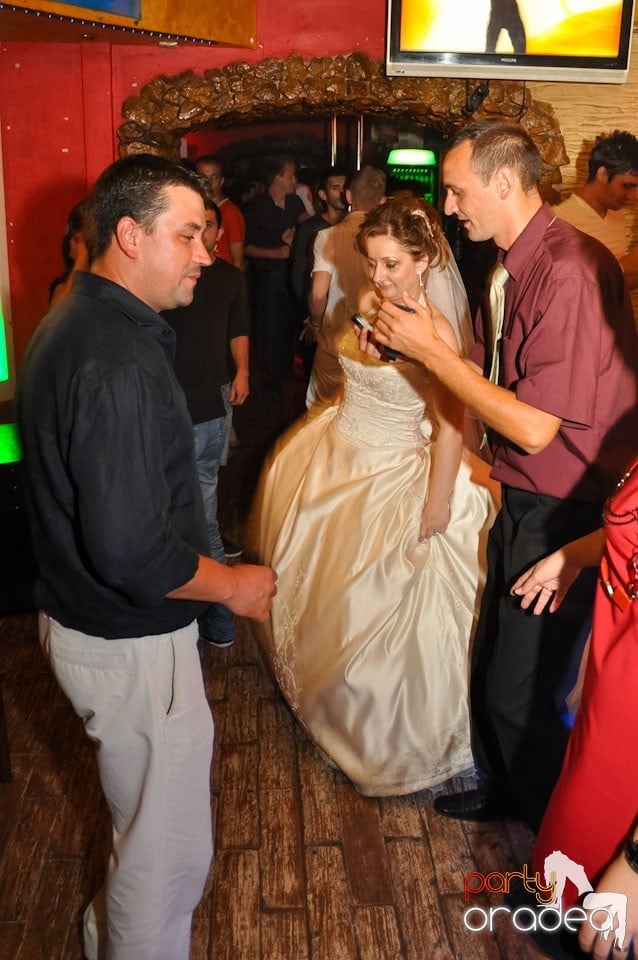 Distracţie în Club Downtown, 