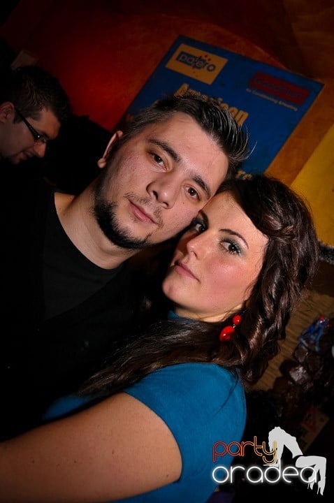 Distracţie în Club Downtown, 