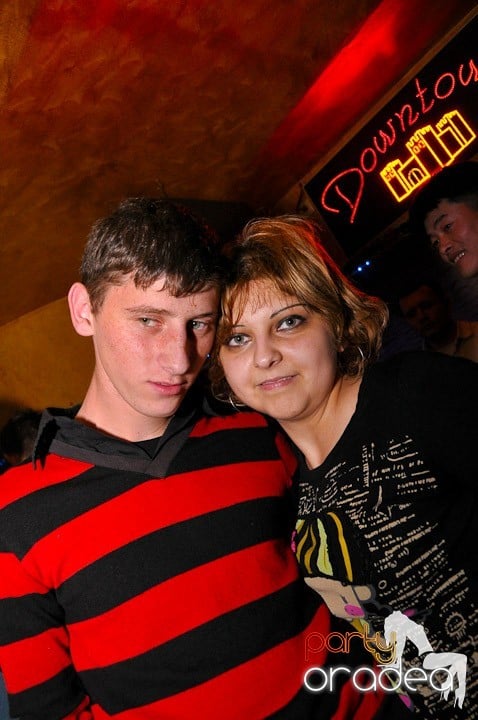 Distracţie în Club Downtown, 