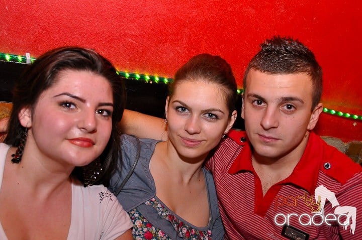 Distracţie în Club Downtown, 