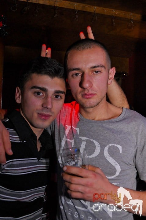 Distracţie în Club Downtown, 