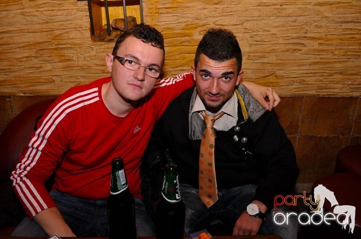 Distracţie în Club Downtown, 