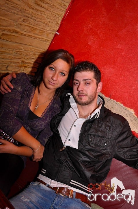 Distracţie în Club Downtown, 