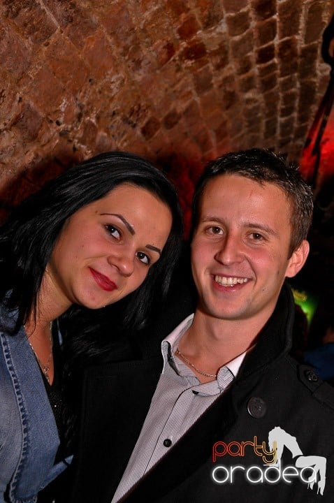 Distracţie în Club Escape, 