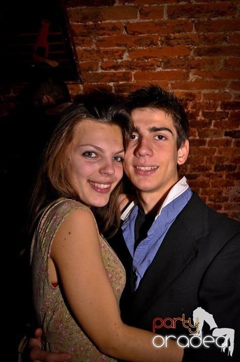 Distracţie în Club Escape, 