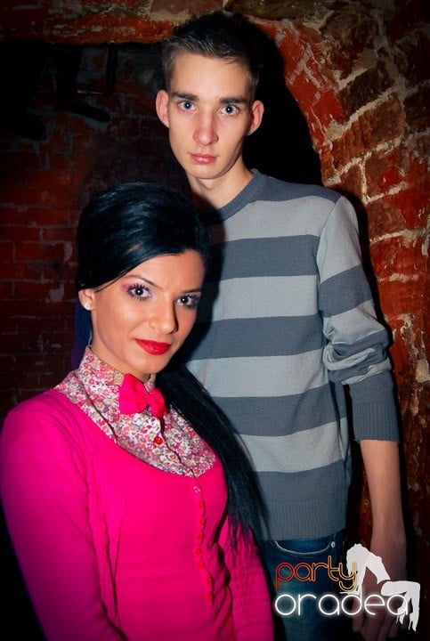 Distracţie în Club Escape, 