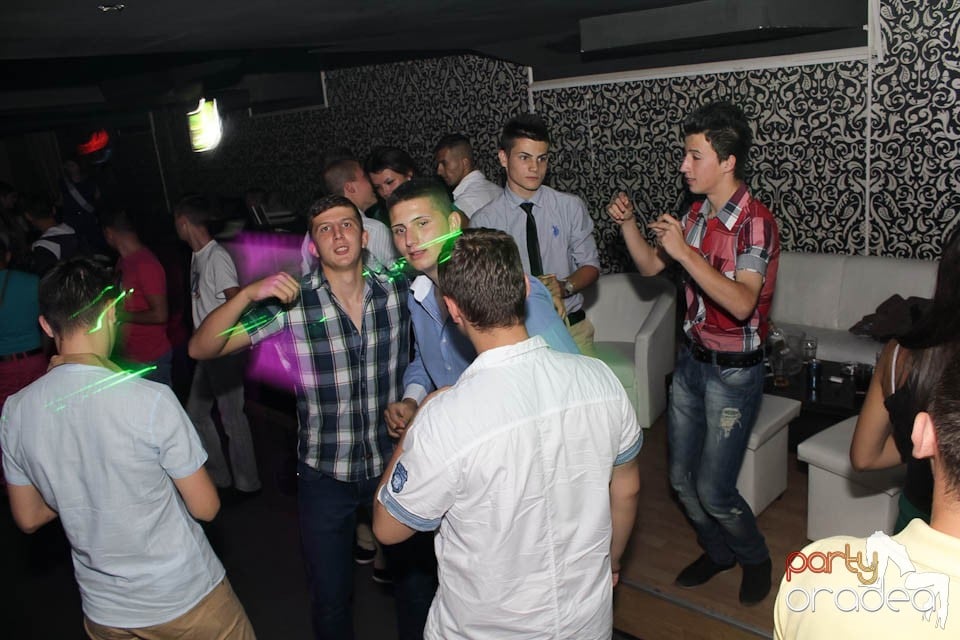 Distracţie în Club Life, 