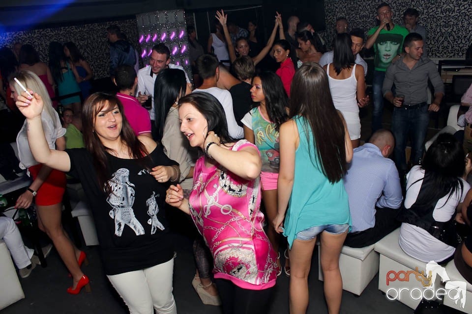 Distracţie în Club Life, 