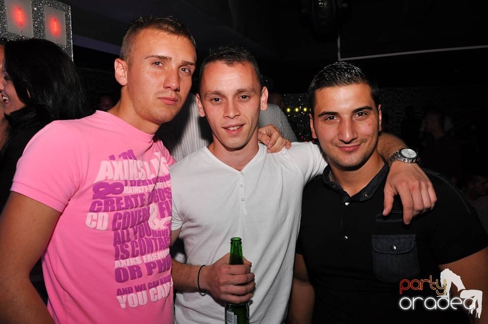 Distracţie în Club Life, 