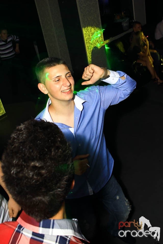 Distracţie în Club Life, 