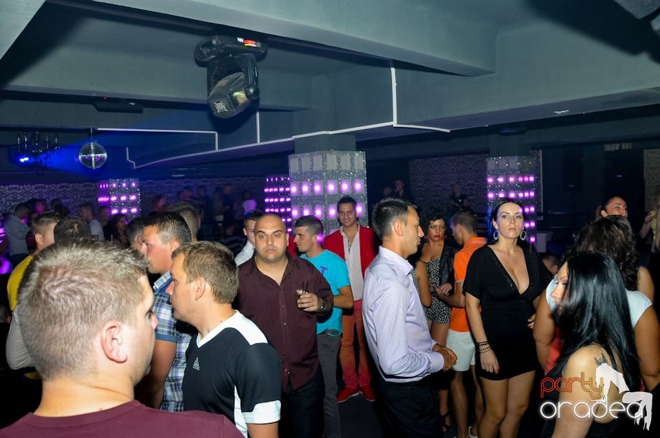 Distracţie în Club Life, 