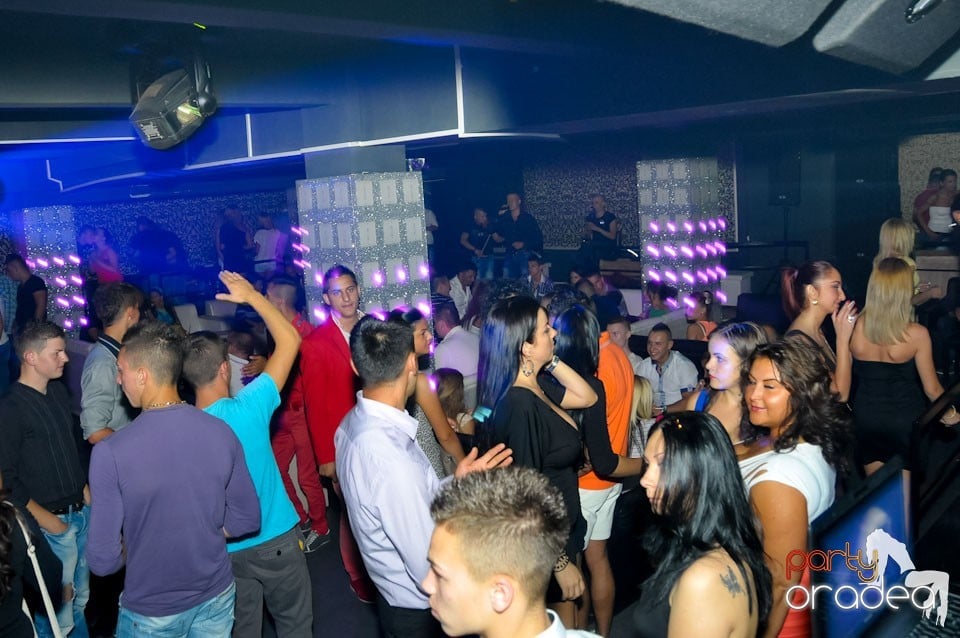 Distracţie în Club Life, 